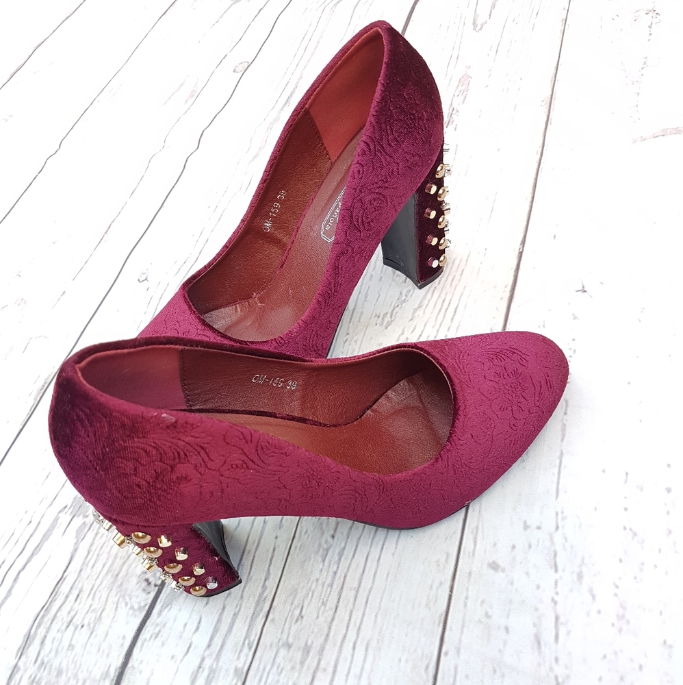 H & D Moda Espanola Heels